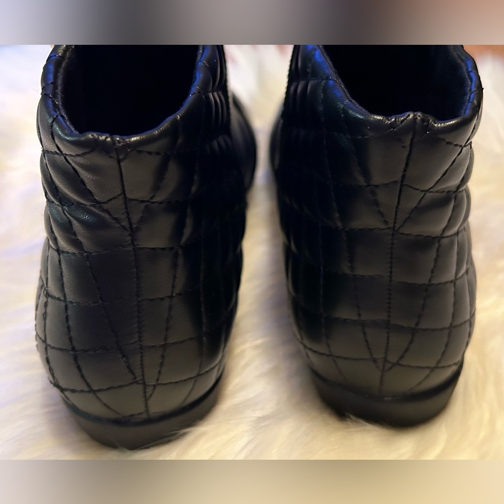 Comfortview Ceil Quilted Ankle Booties - Picture 16 of 16